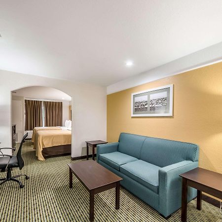 Quality Inn & Suites Seaworld North San Antonio Buitenkant foto