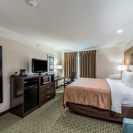 Quality Inn & Suites Seaworld North San Antonio Buitenkant foto