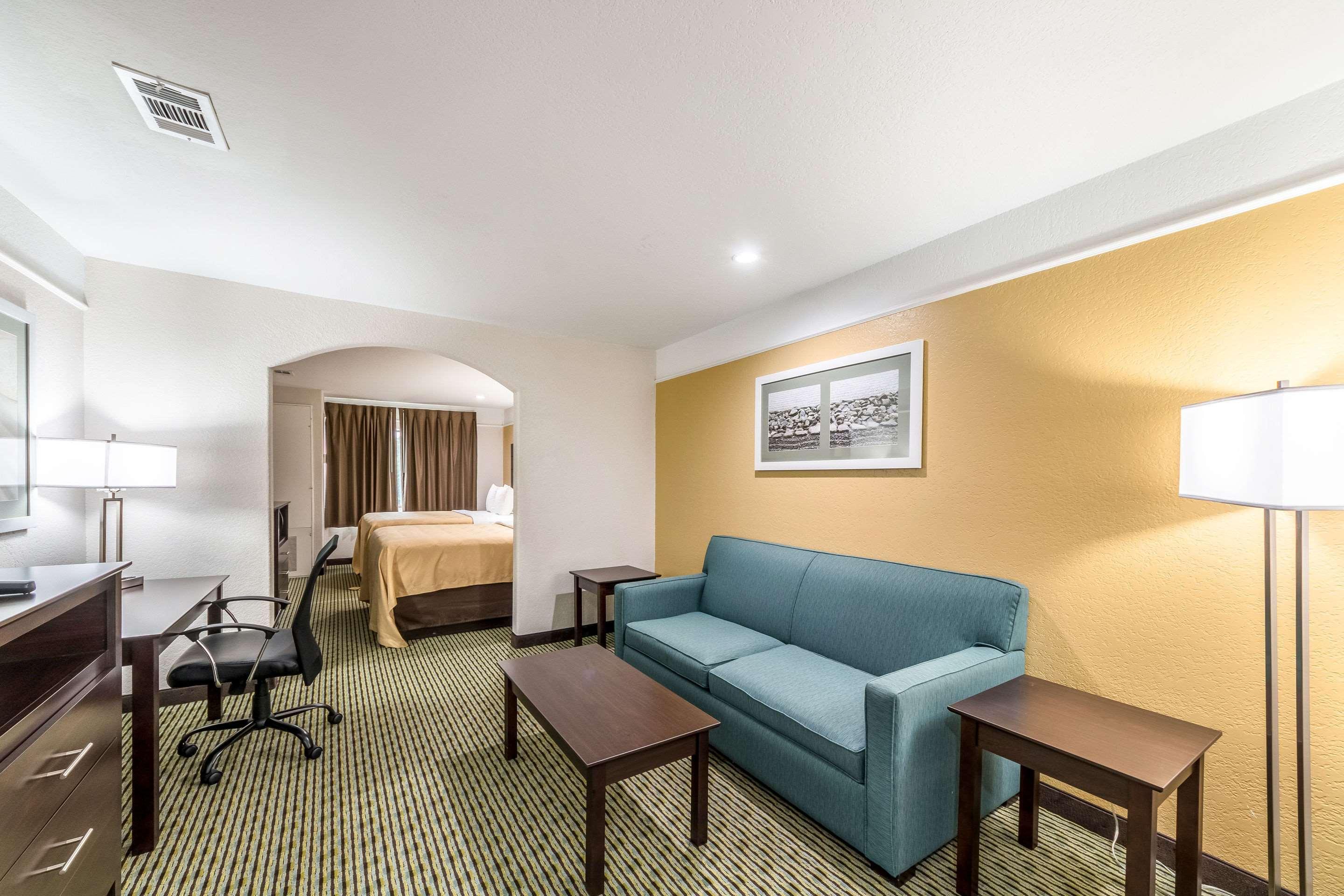Quality Inn & Suites Seaworld North San Antonio Buitenkant foto