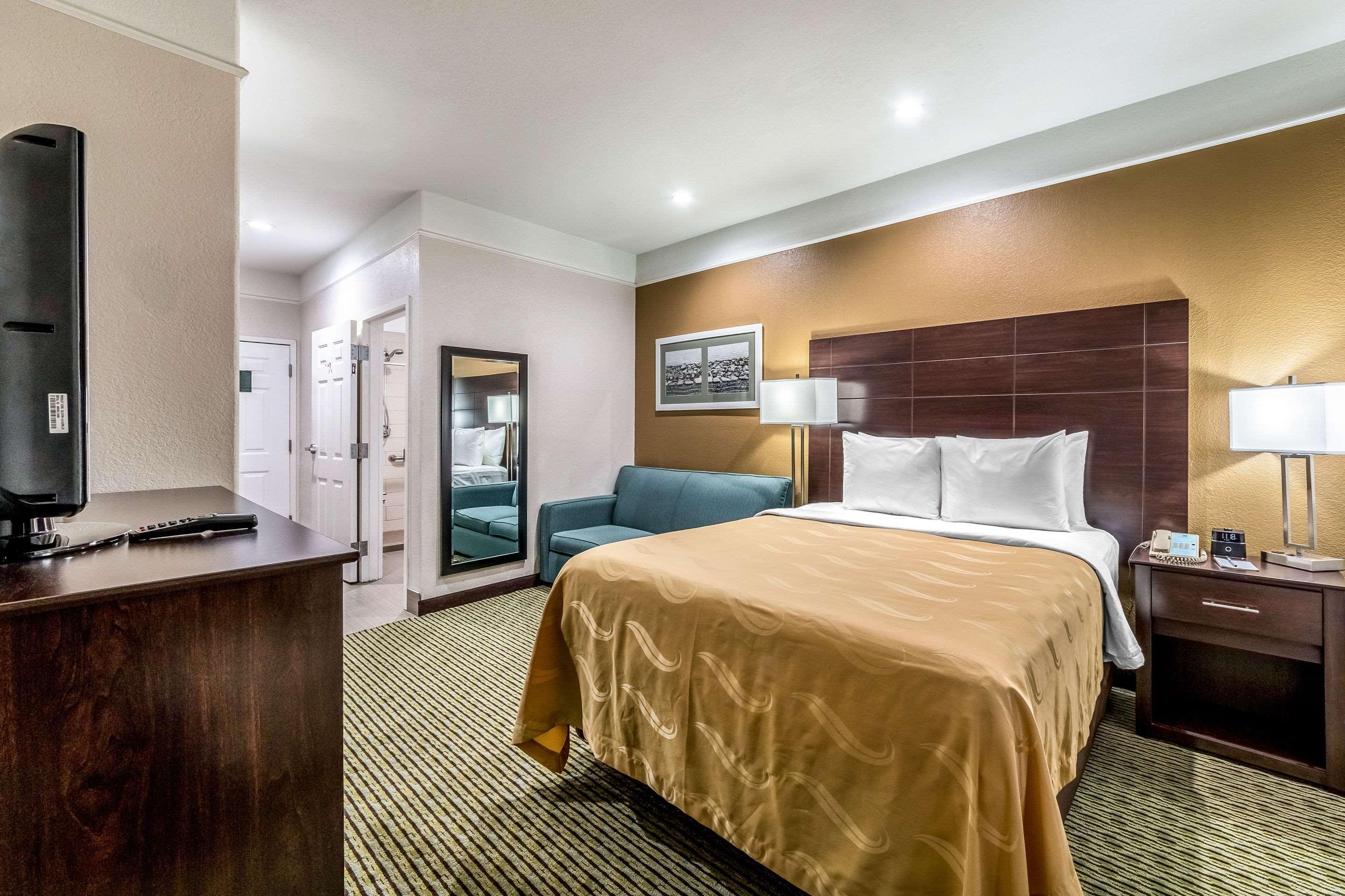 Quality Inn & Suites Seaworld North San Antonio Buitenkant foto