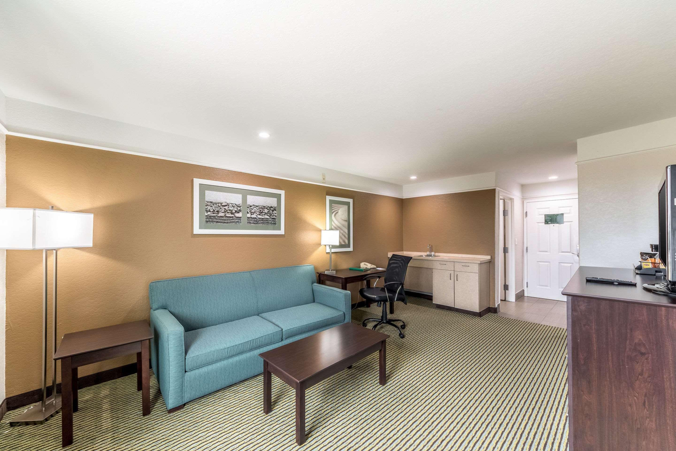 Quality Inn & Suites Seaworld North San Antonio Buitenkant foto
