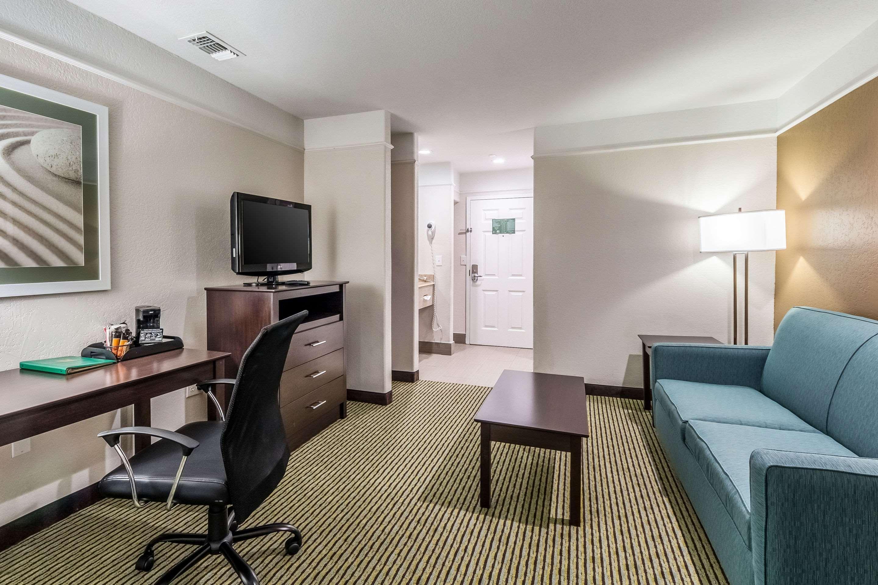 Quality Inn & Suites Seaworld North San Antonio Buitenkant foto