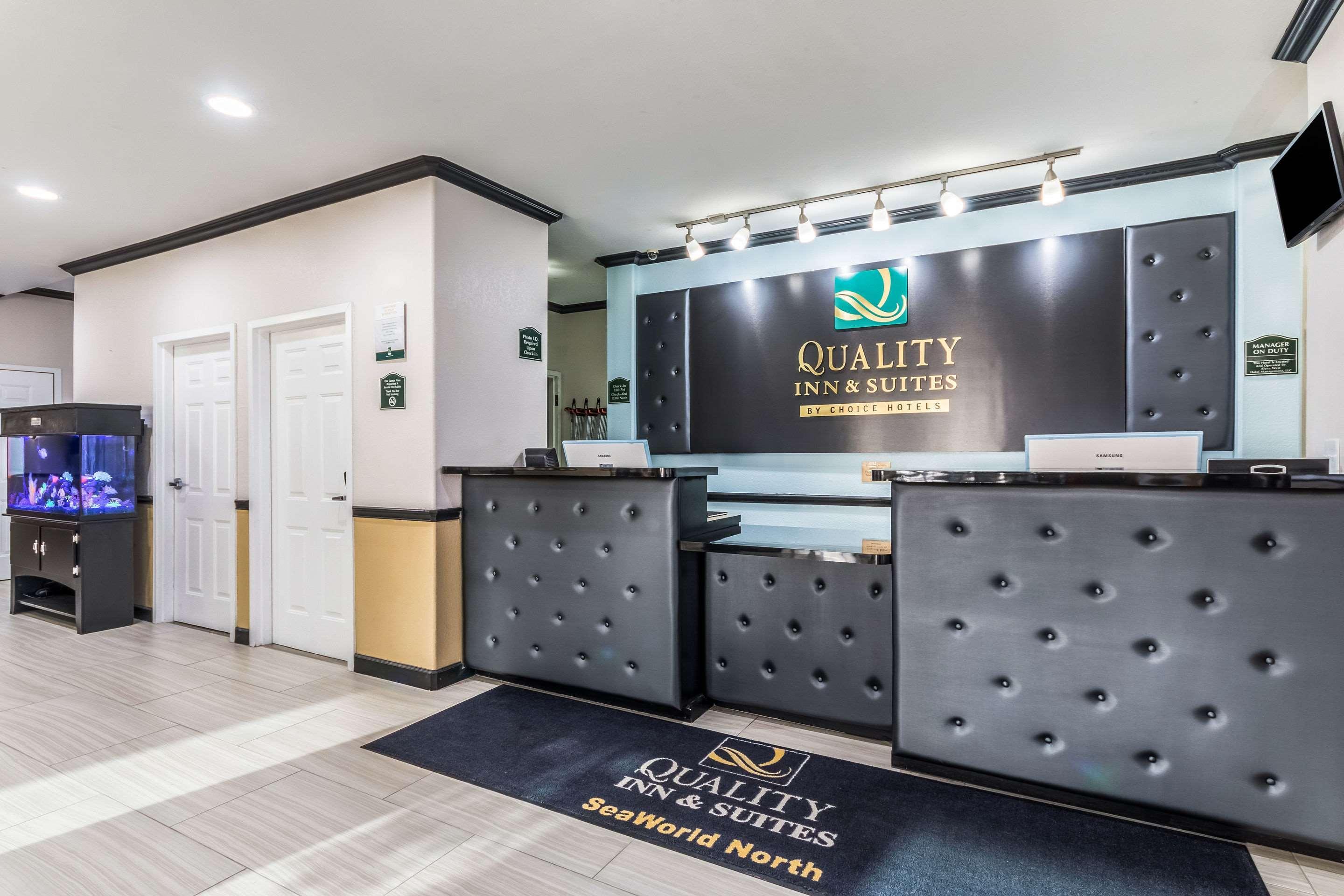 Quality Inn & Suites Seaworld North San Antonio Buitenkant foto