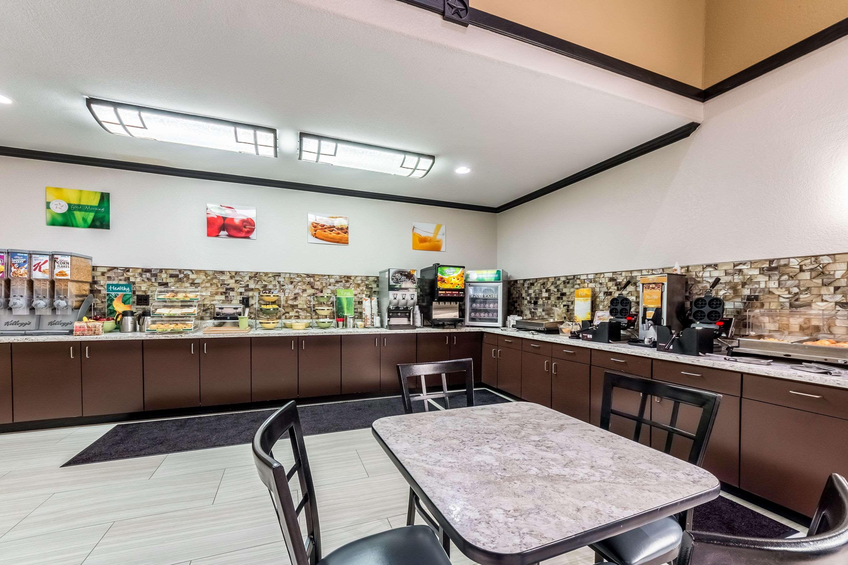 Quality Inn & Suites Seaworld North San Antonio Buitenkant foto