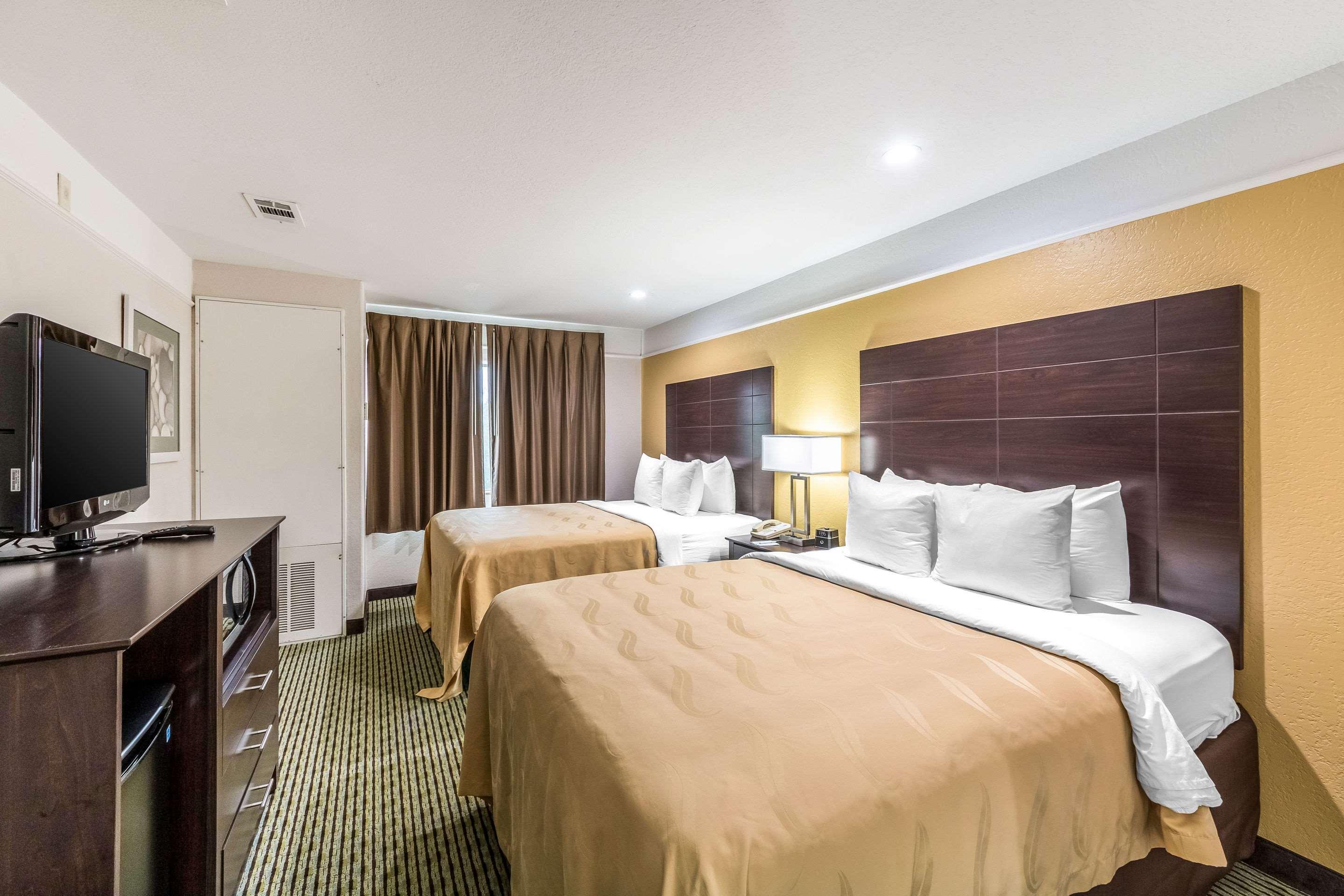 Quality Inn & Suites Seaworld North San Antonio Buitenkant foto