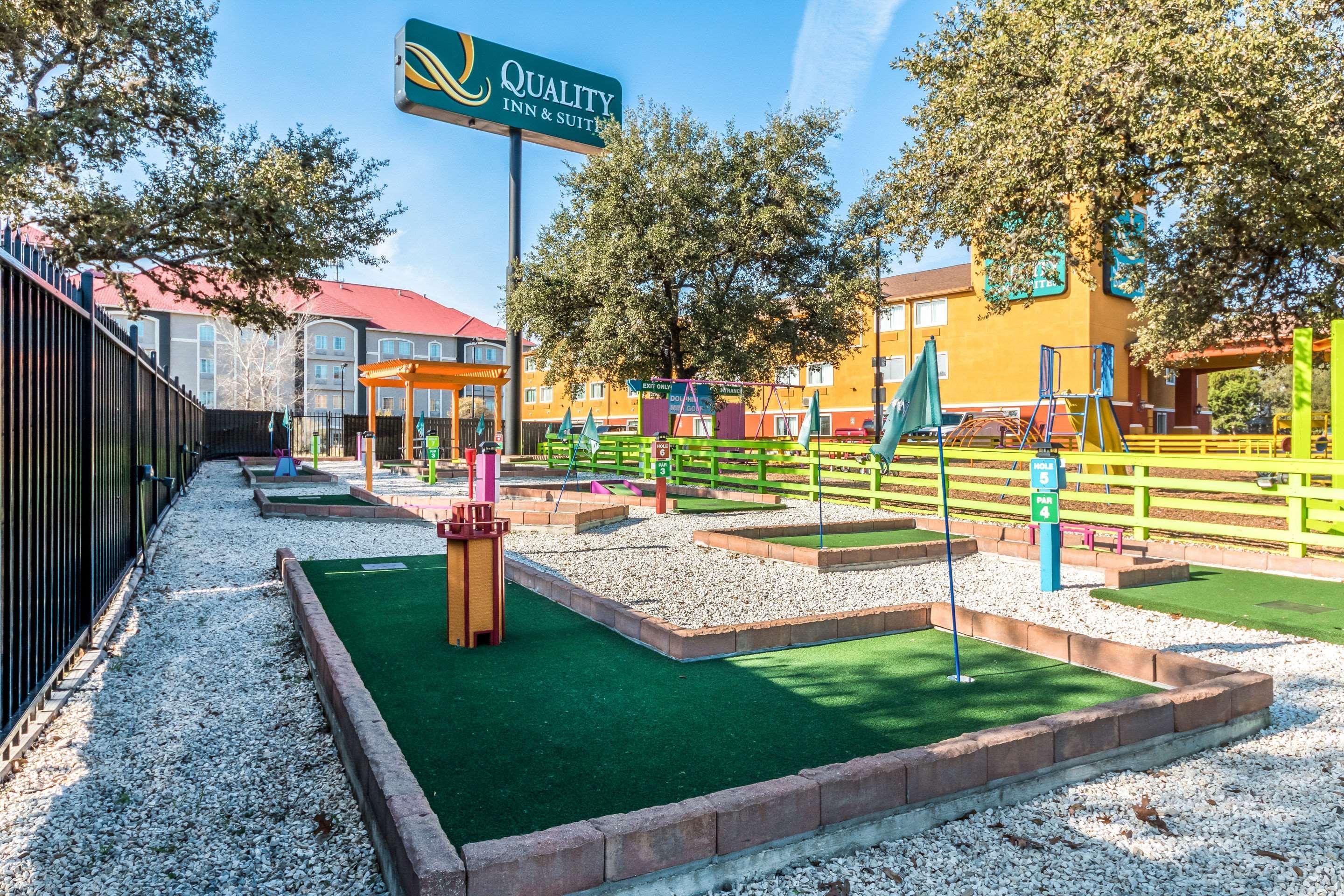 Quality Inn & Suites Seaworld North San Antonio Buitenkant foto
