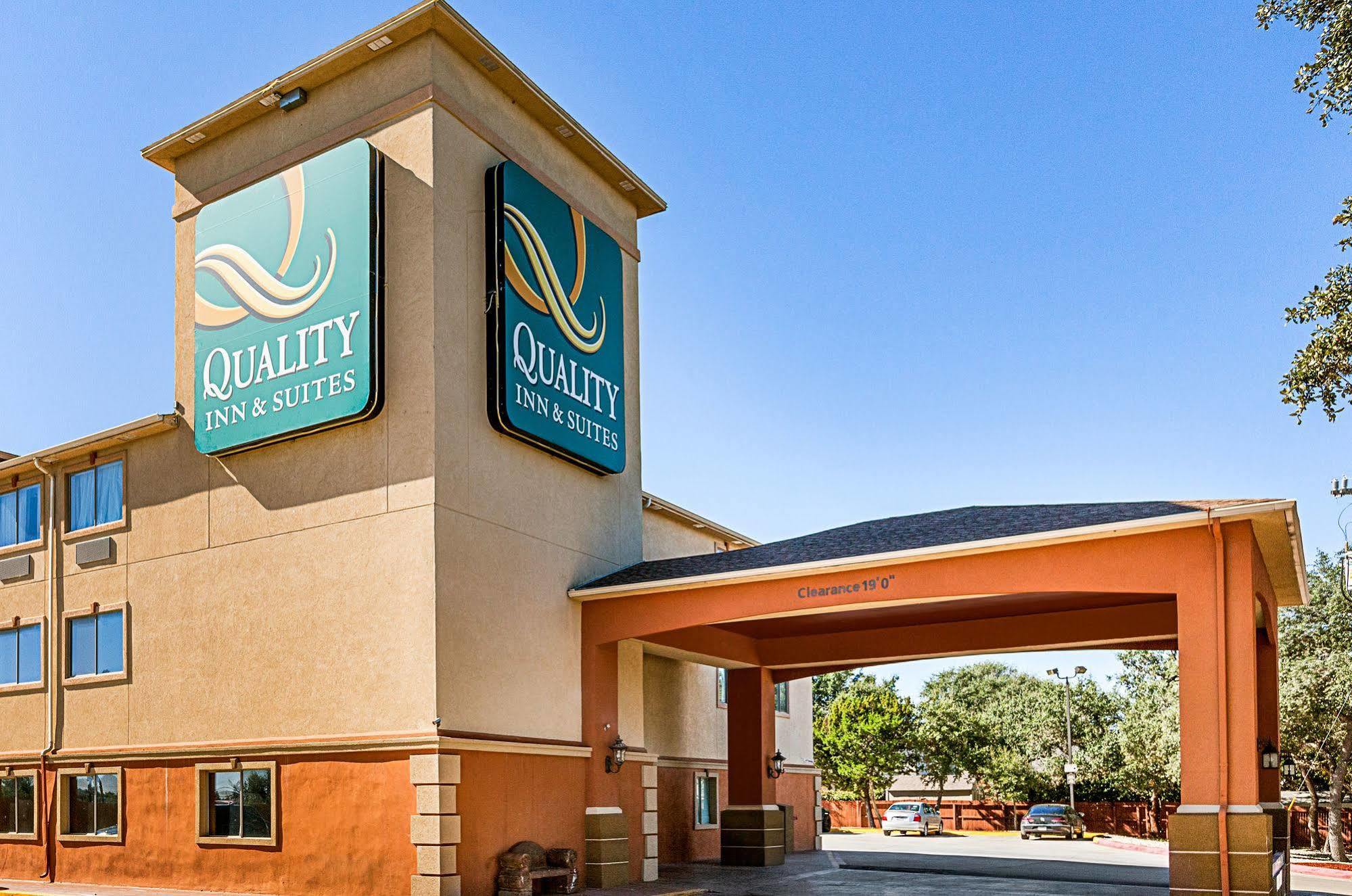 Quality Inn & Suites Seaworld North San Antonio Buitenkant foto